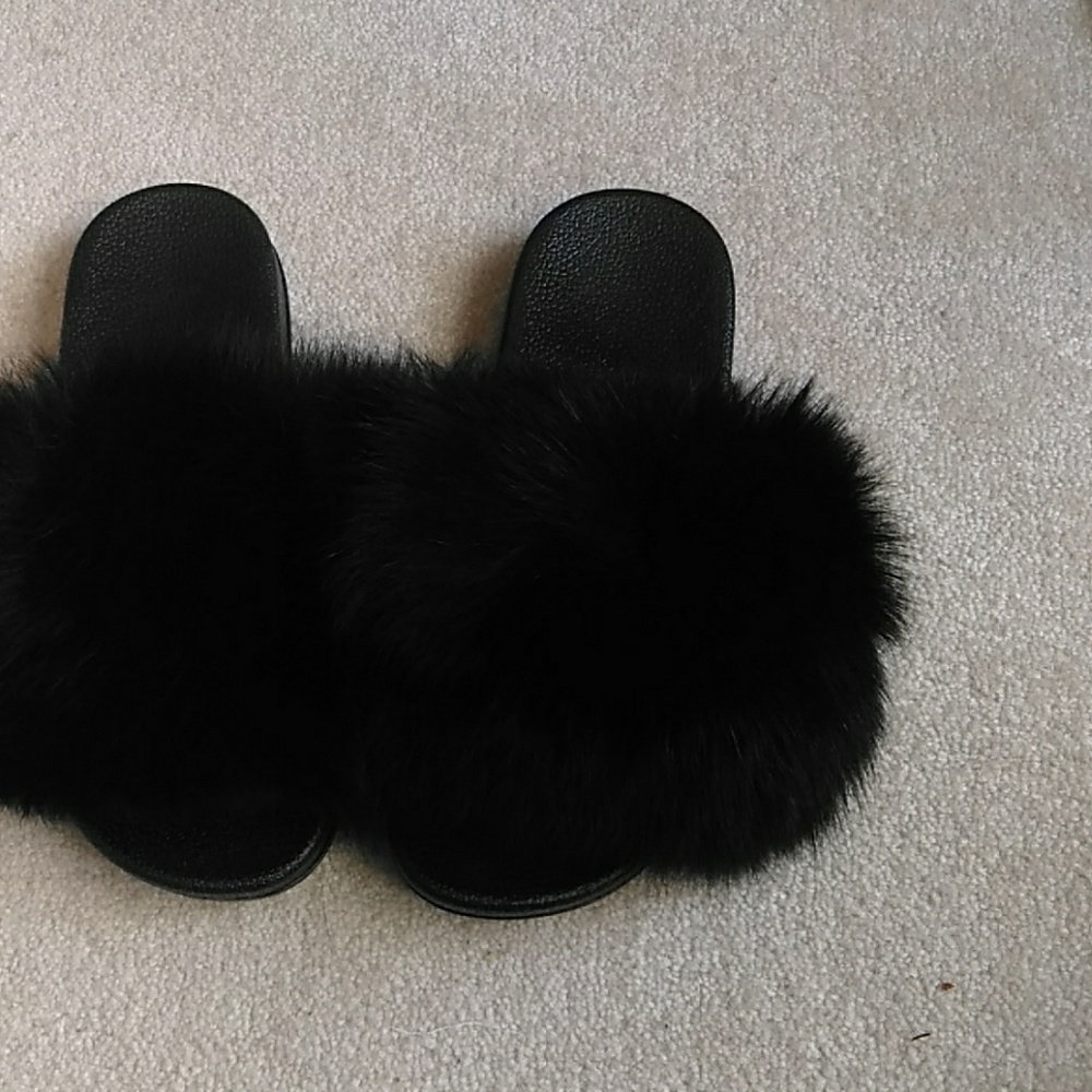 Fluffy Black Fur Slides Sz 6.5/7